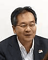 八木 裕之 氏