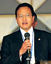 湊　信明  氏