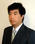 山口 卓 氏