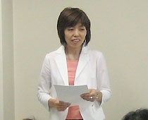 玉坪　郁子 氏