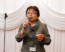 小堀球美子氏