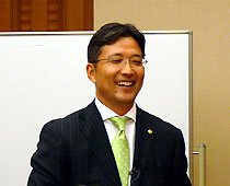 小山聡章氏