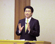 伊藤真氏