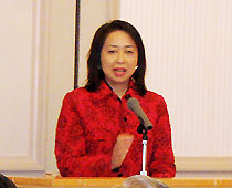 浦野　啓子 氏